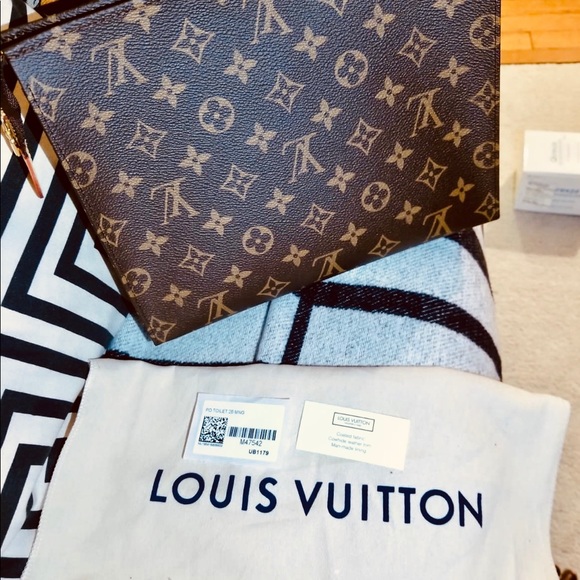 LV 2019 Brand new Toiletry 26 in monogram canvas. - Picture 3 of 9
